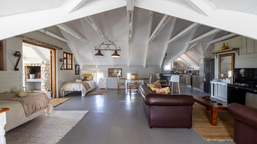 6 Bedroom Property for Sale in Jacobsbaai Western Cape